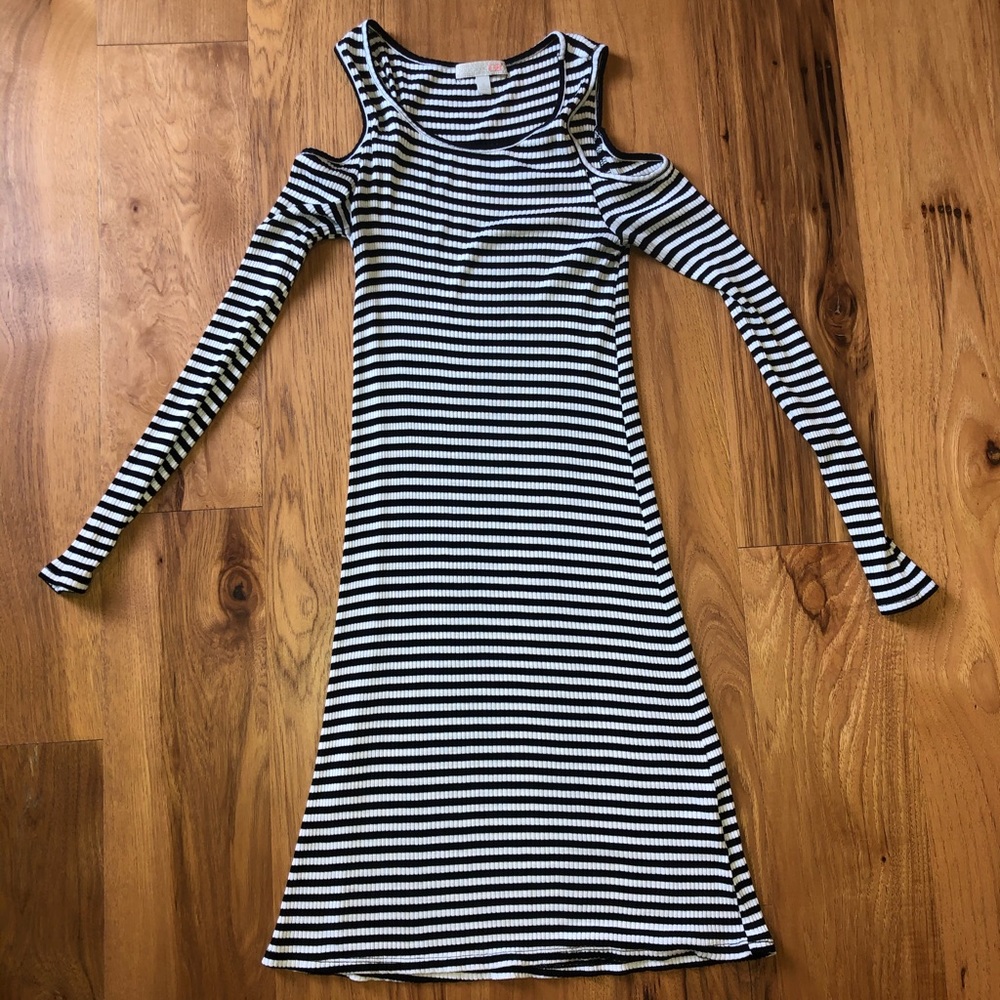 Gianni Bini fitted black and white striped dress